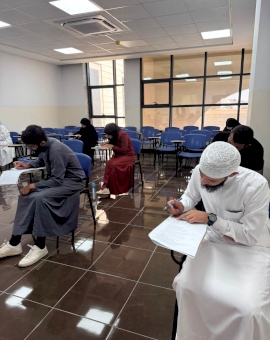 عقد الامتحان الكتابي للتلاوة والتجويد لمن اجتاز الامتحان الشفوي .